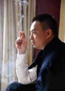 他为了母亲能够长命百